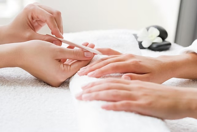 Professional Manicure Service